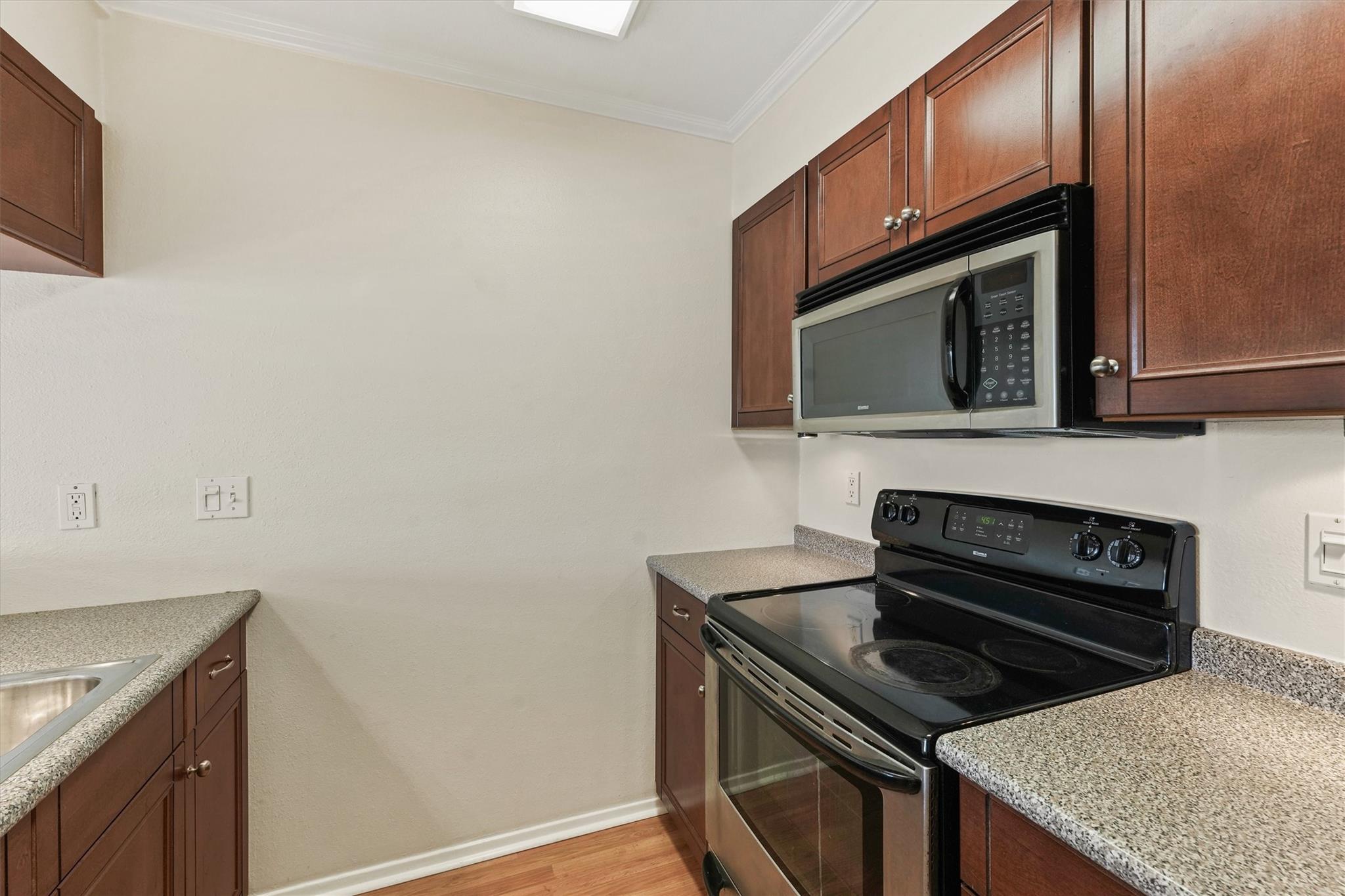 7144 N Holiday Drive