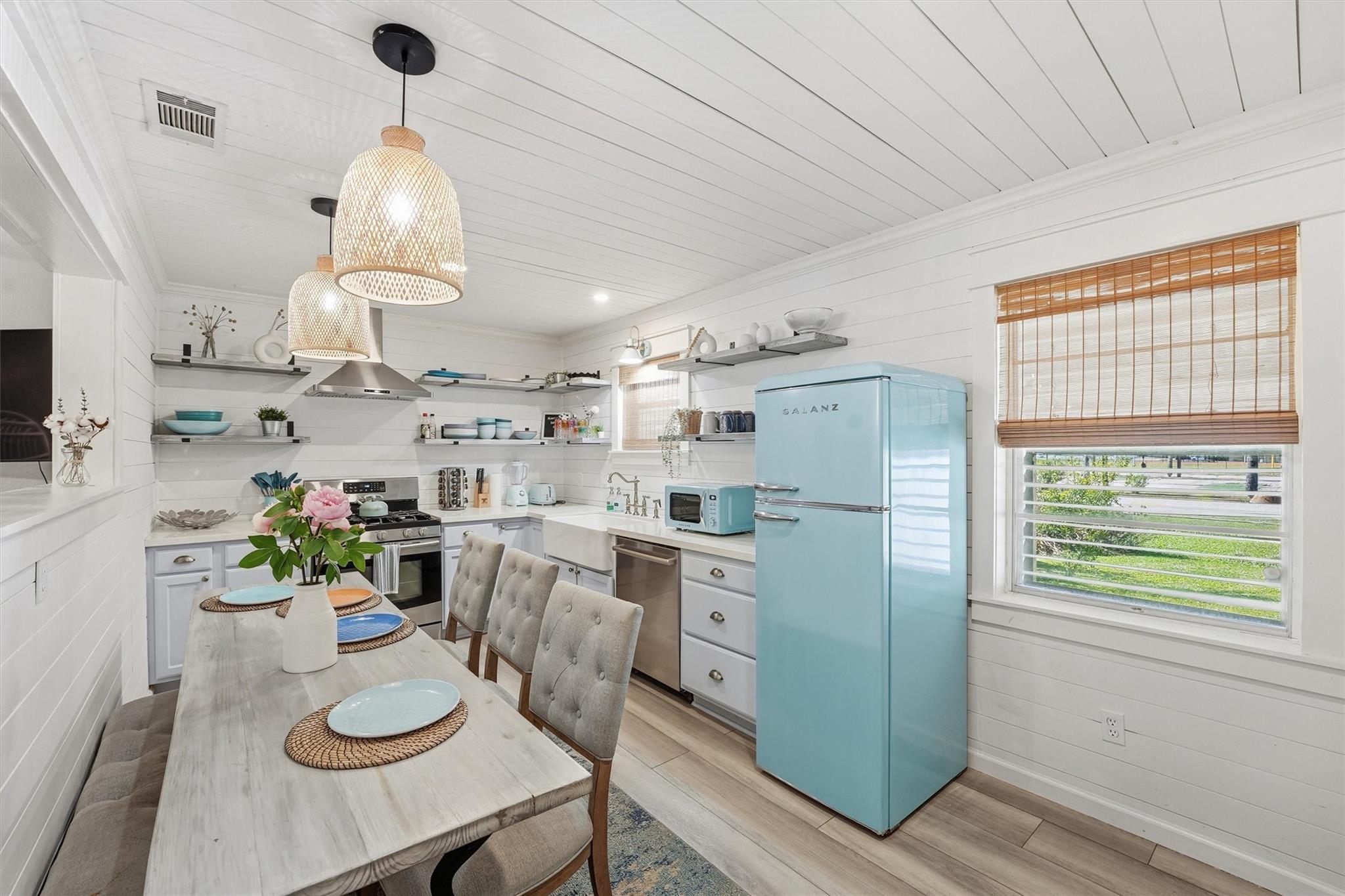 3101 Kleinmann Avenue