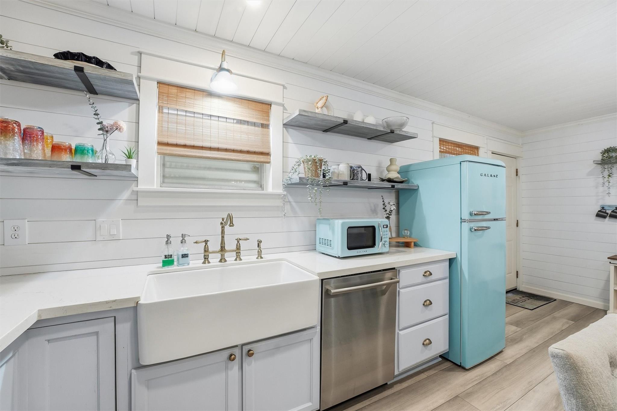 3101 Kleinmann Avenue