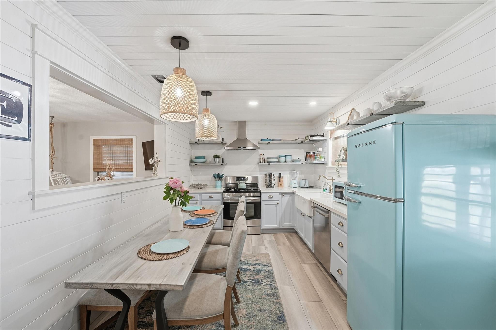 3101 Kleinmann Avenue