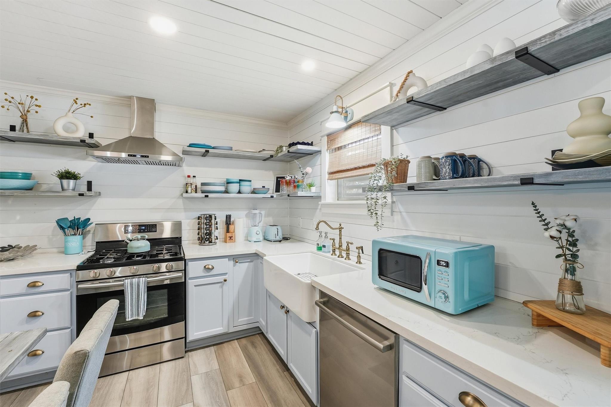 3101 Kleinmann Avenue