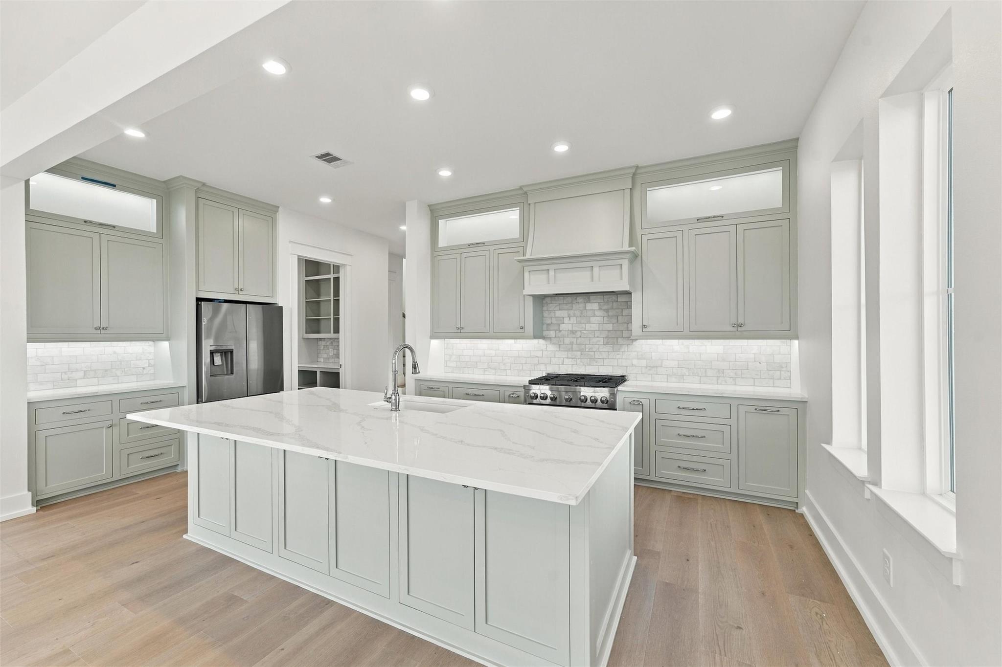 11327 Starfish Drive