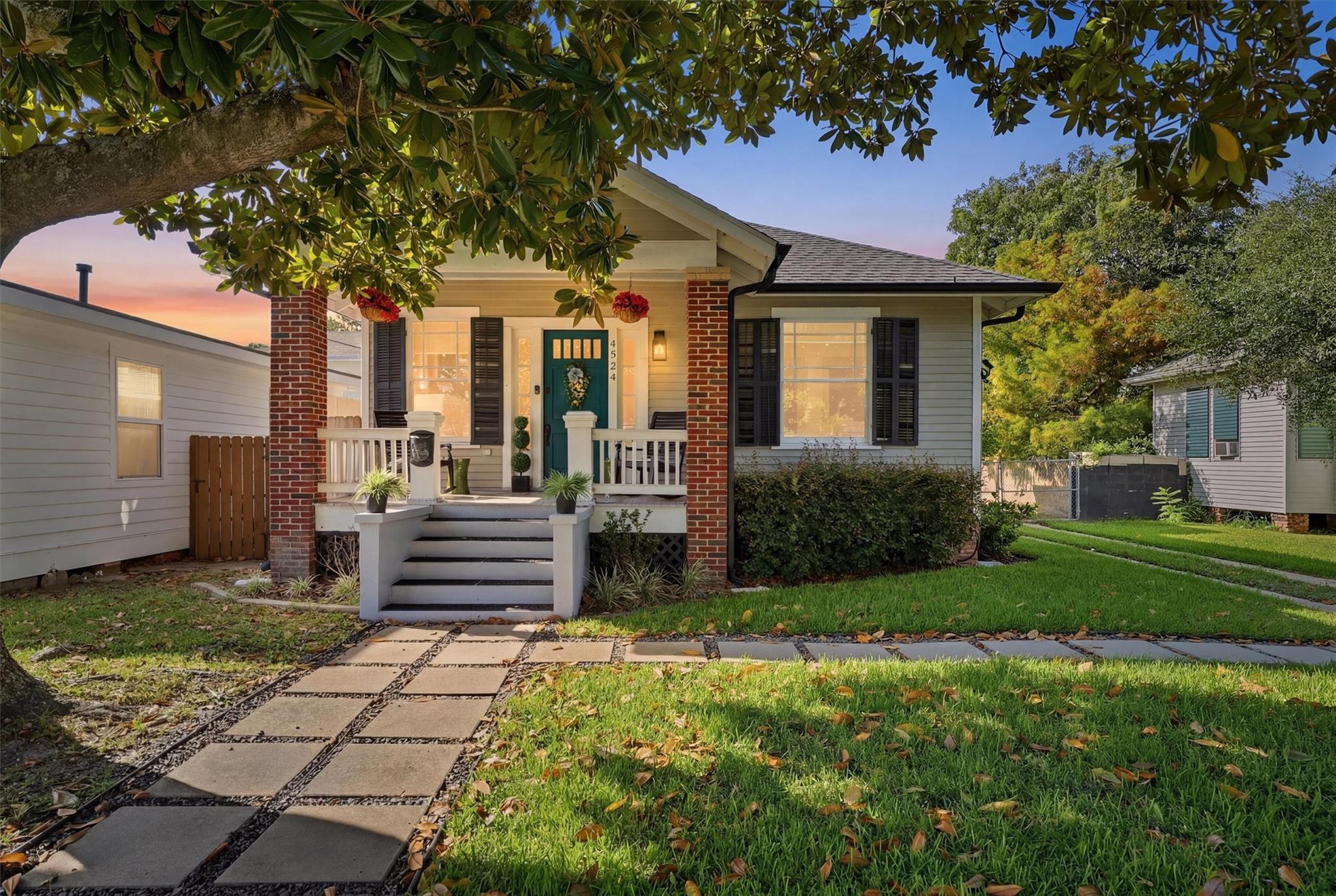 4524 Avenue O 1/2
