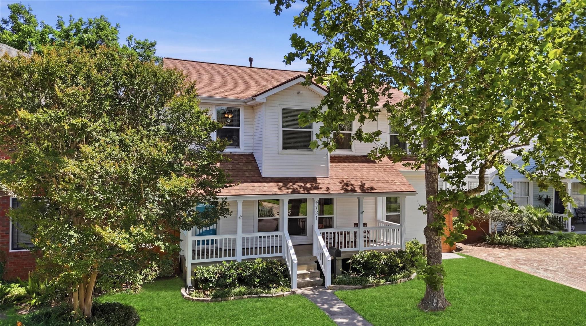 4721 Woodrow Avenue