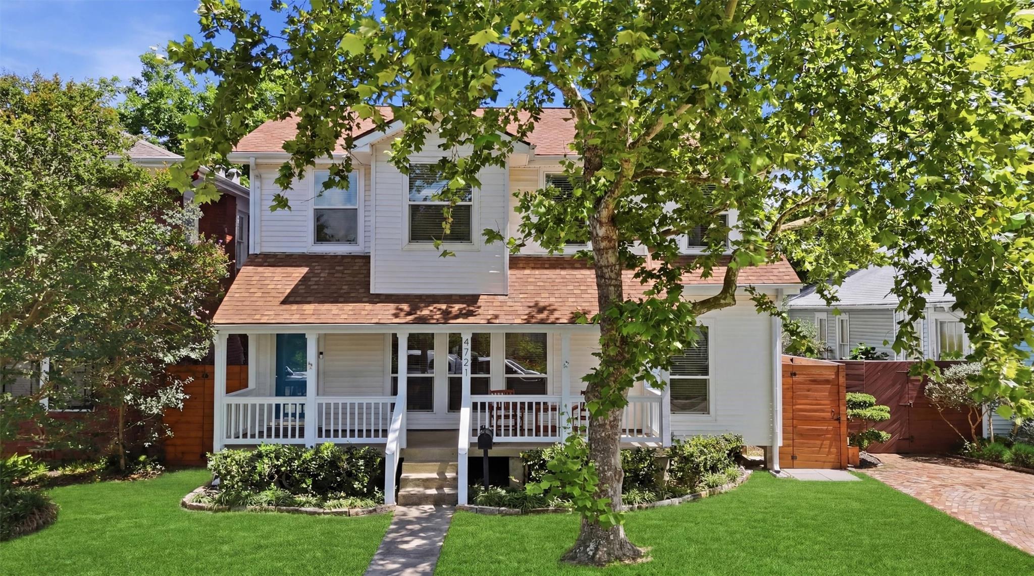 4721 Woodrow Avenue