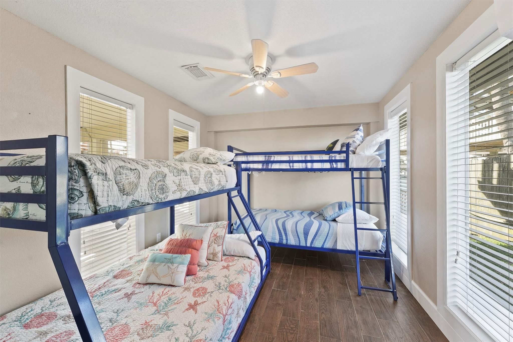 16603 Jamaica Cove Road