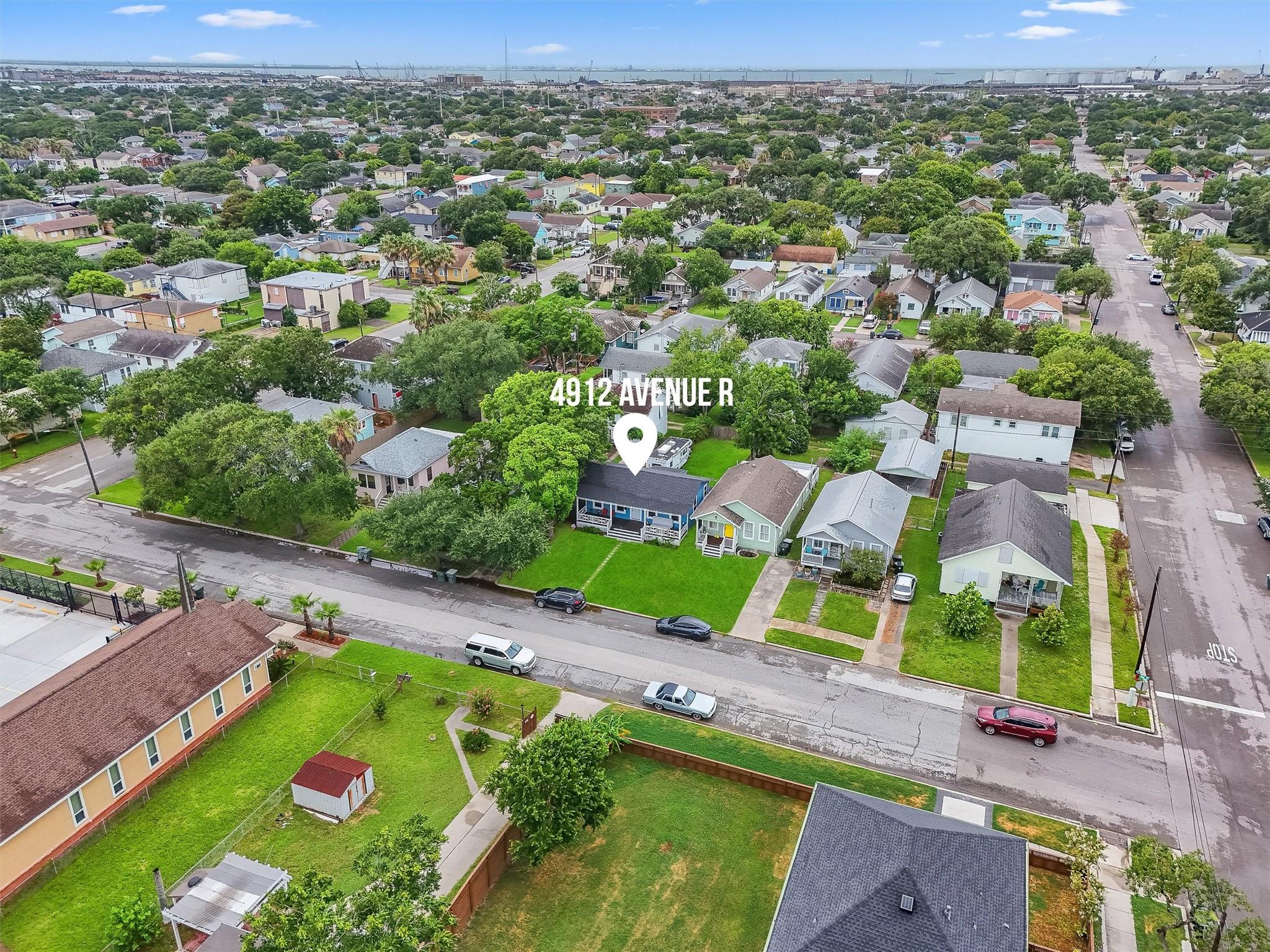 4912 Avenue R