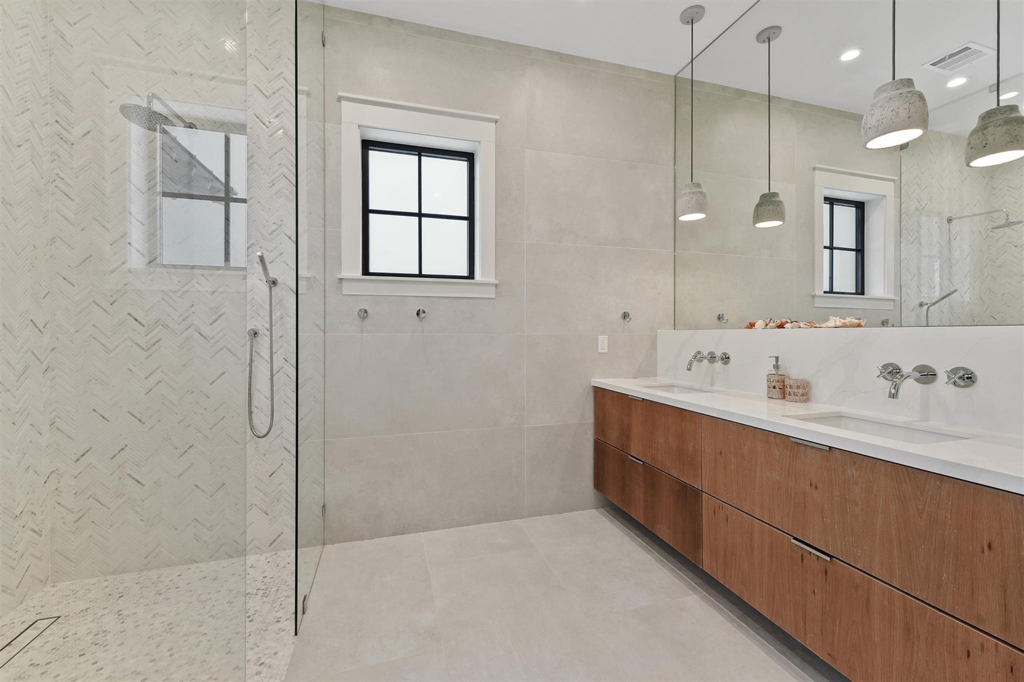 10818 Sweetwater Cove Boulevard