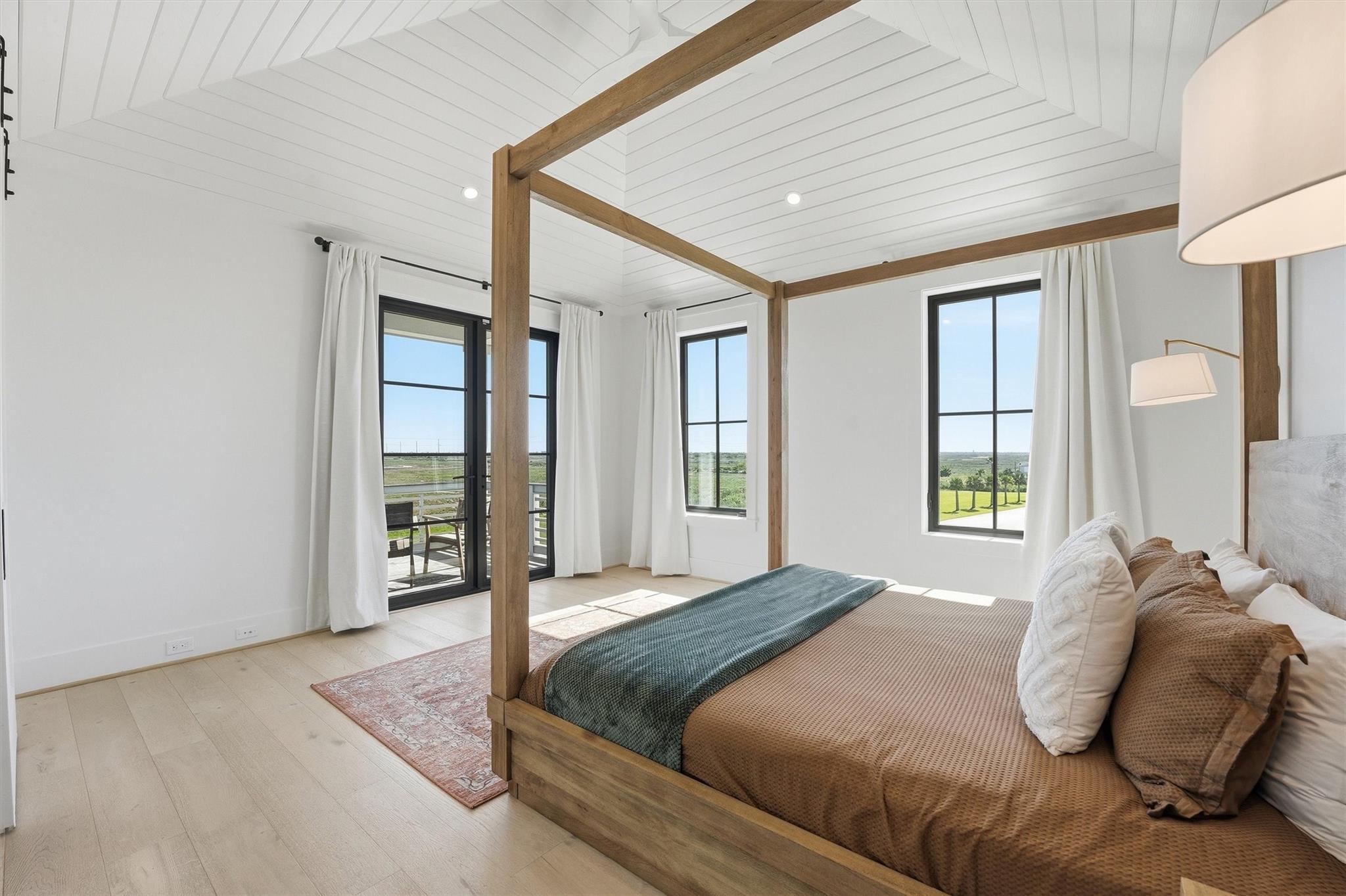 10818 Sweetwater Cove Boulevard