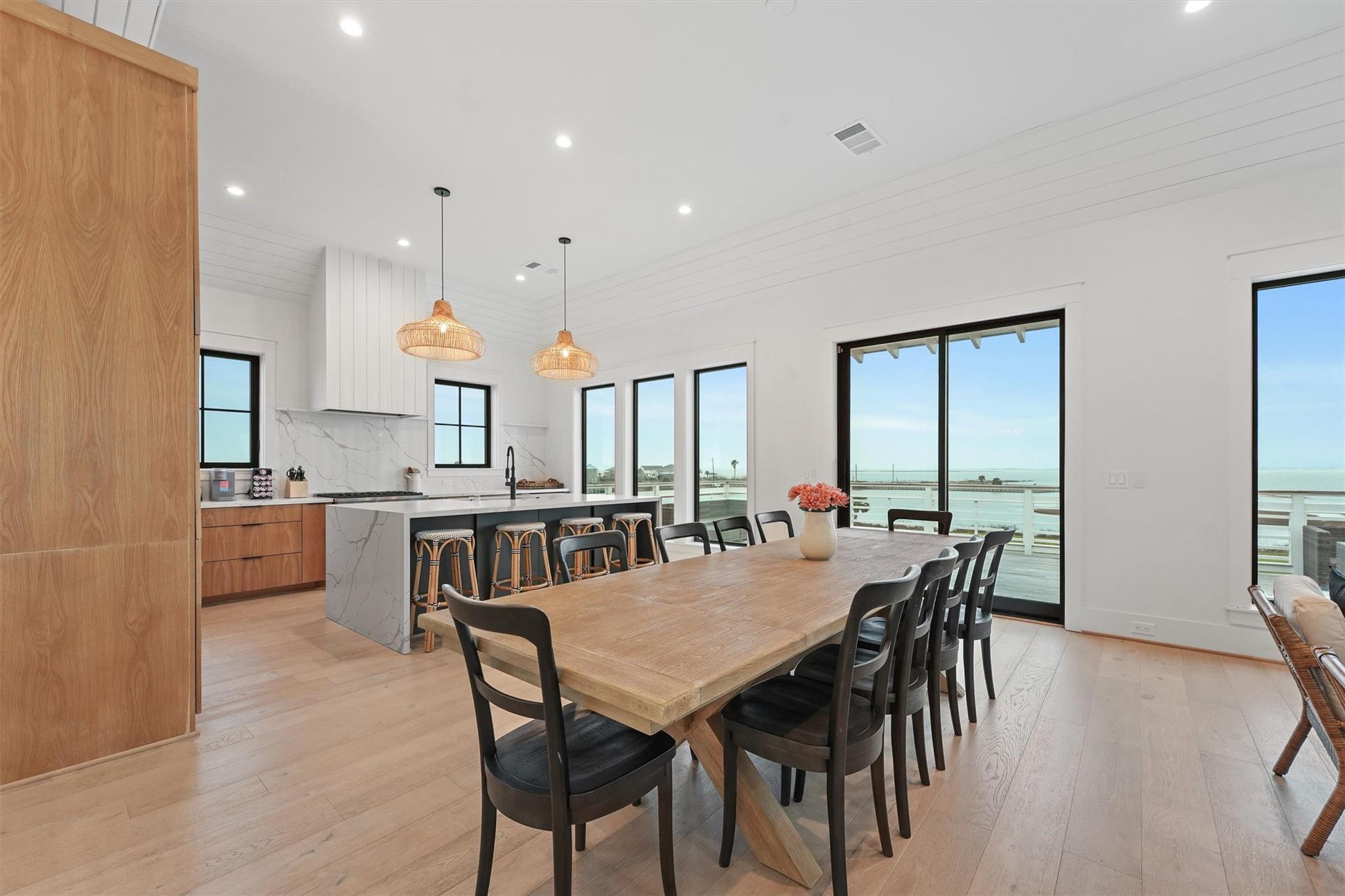 10818 Sweetwater Cove Boulevard