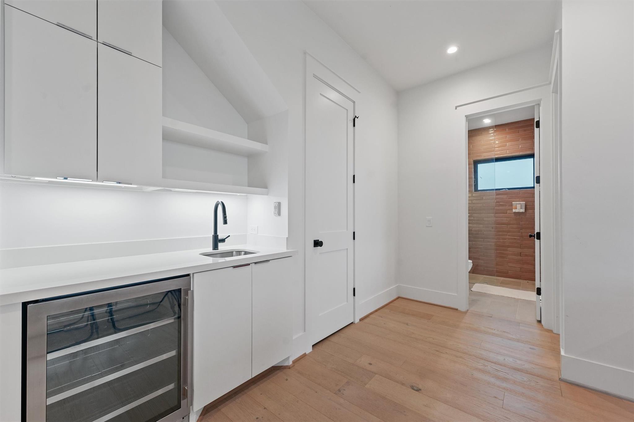 10818 Sweetwater Cove Boulevard