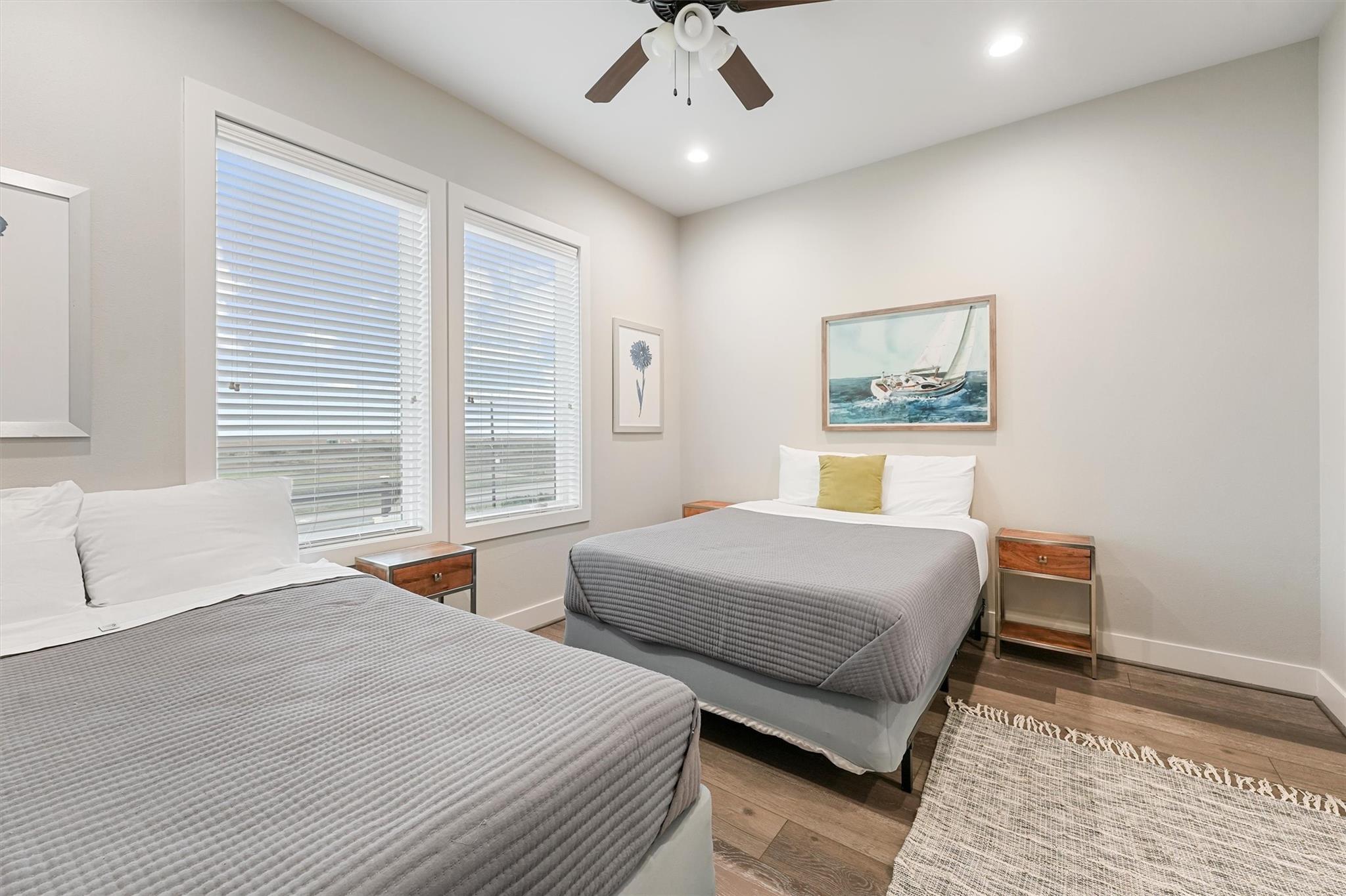 402 Seagrass