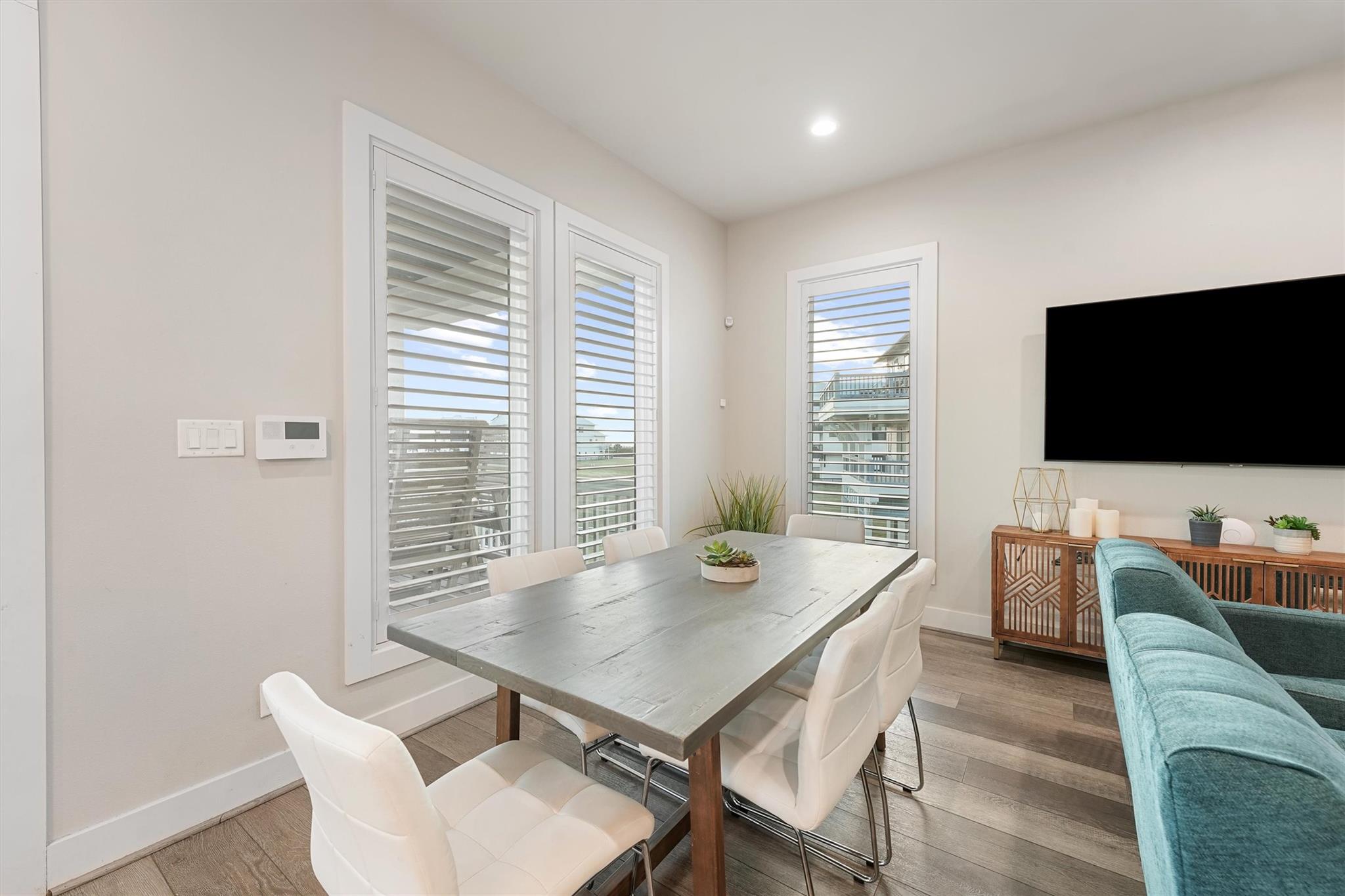 402 Seagrass