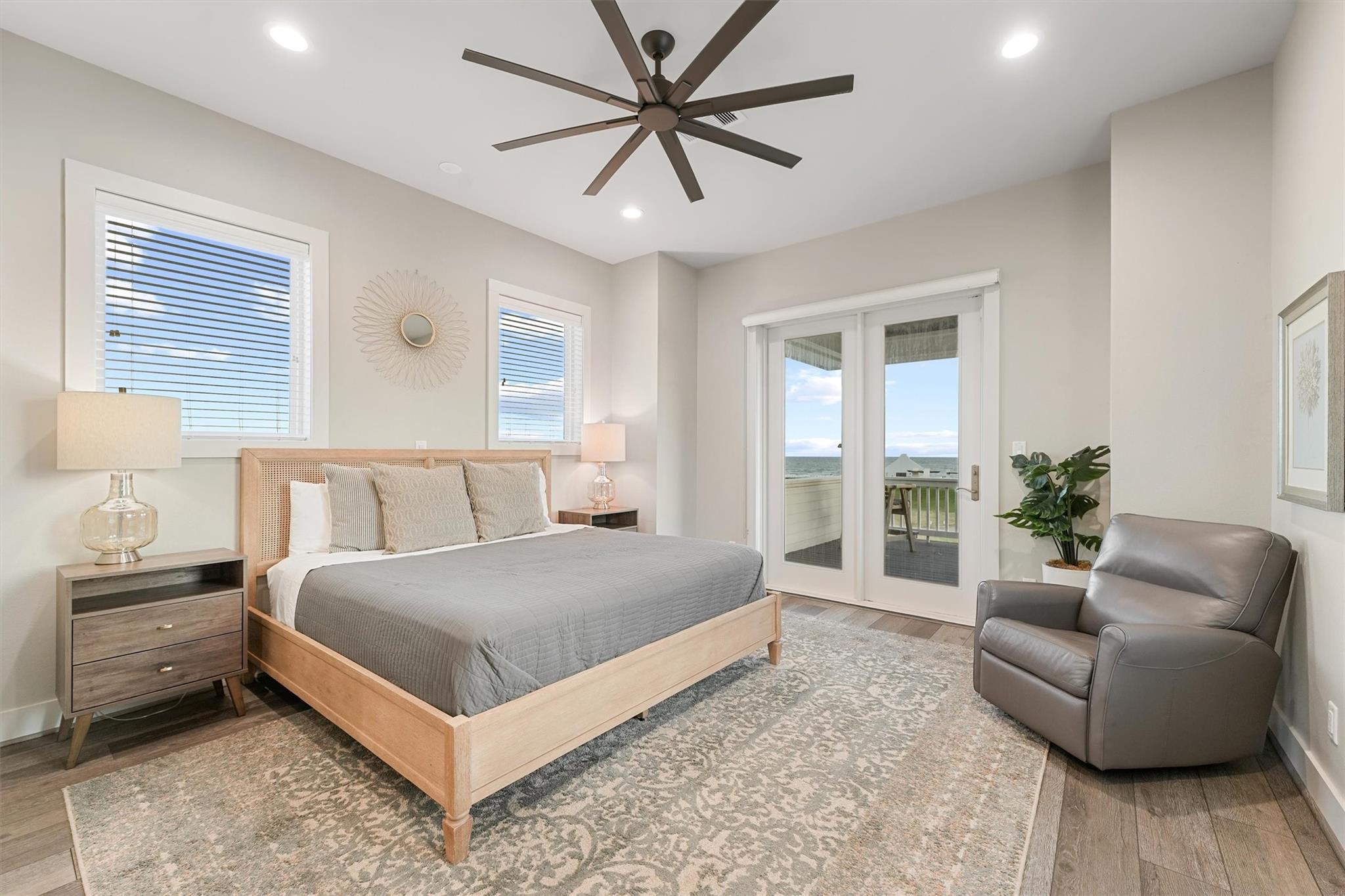 402 Seagrass