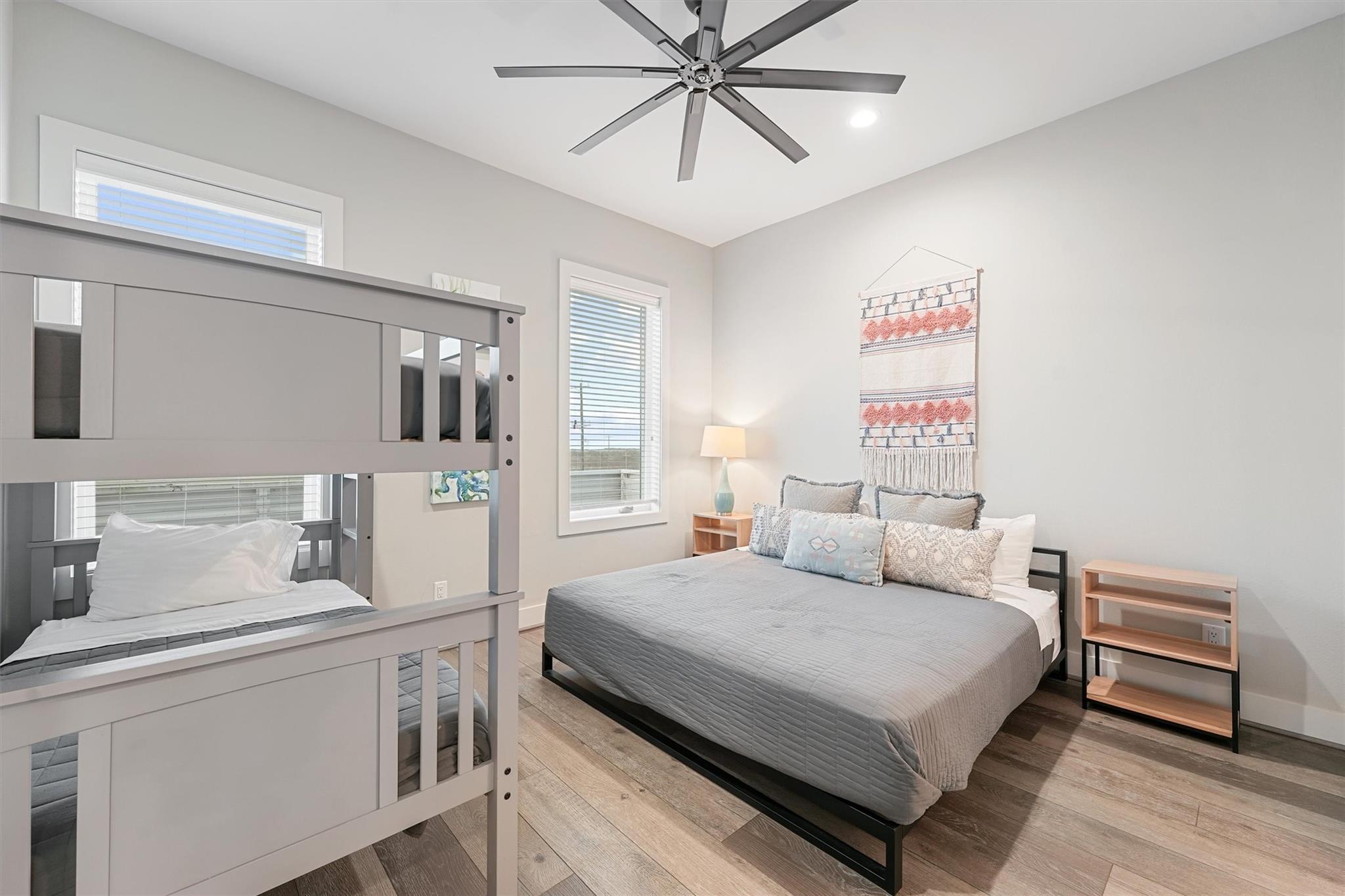 402 Seagrass
