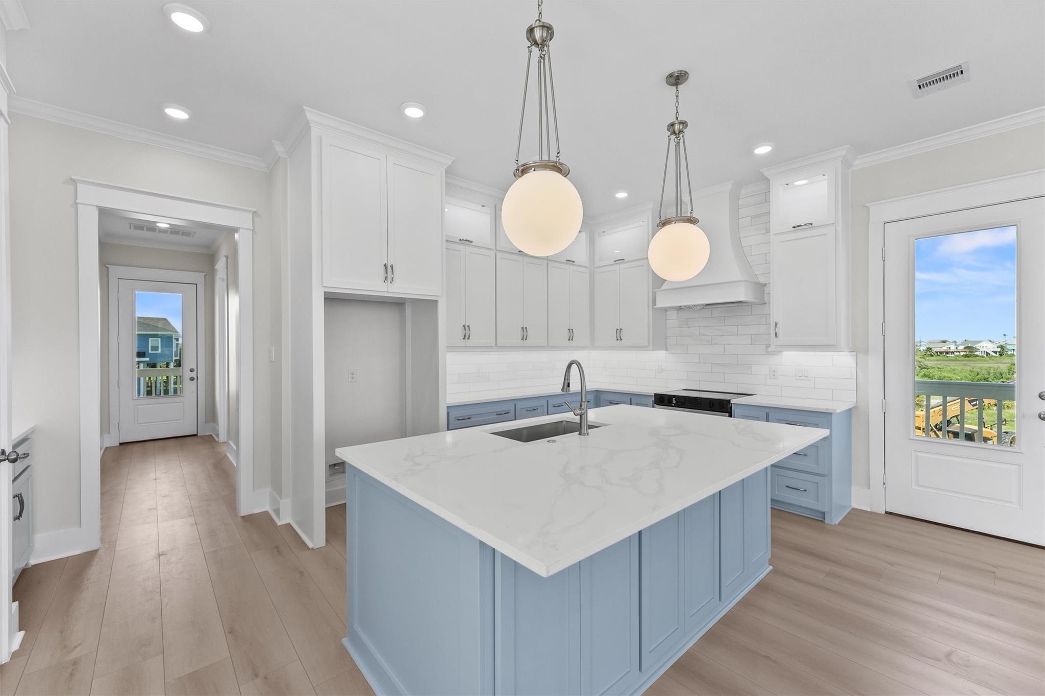 4010 Miramar Court