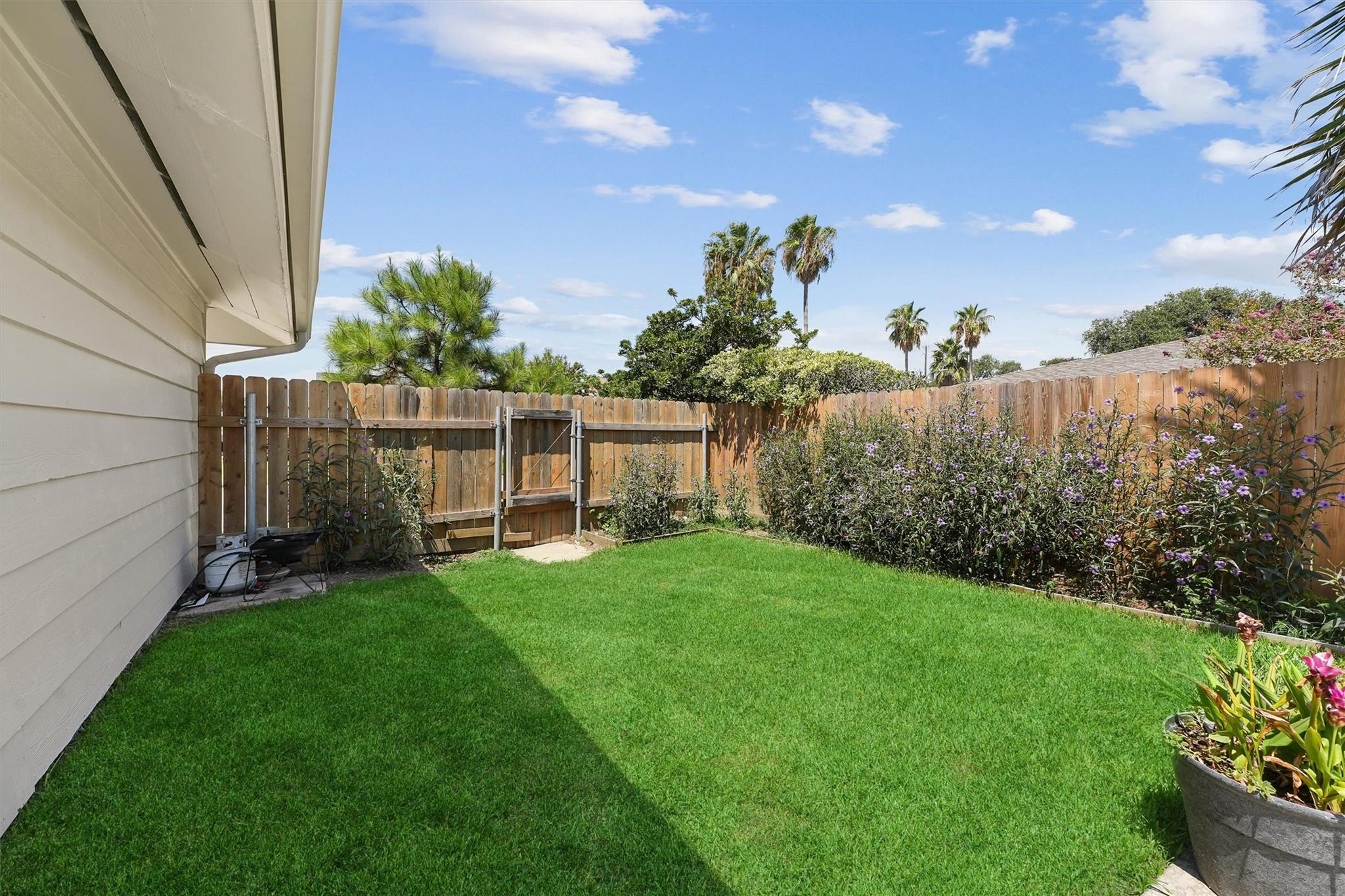 2502 Gerol Circle