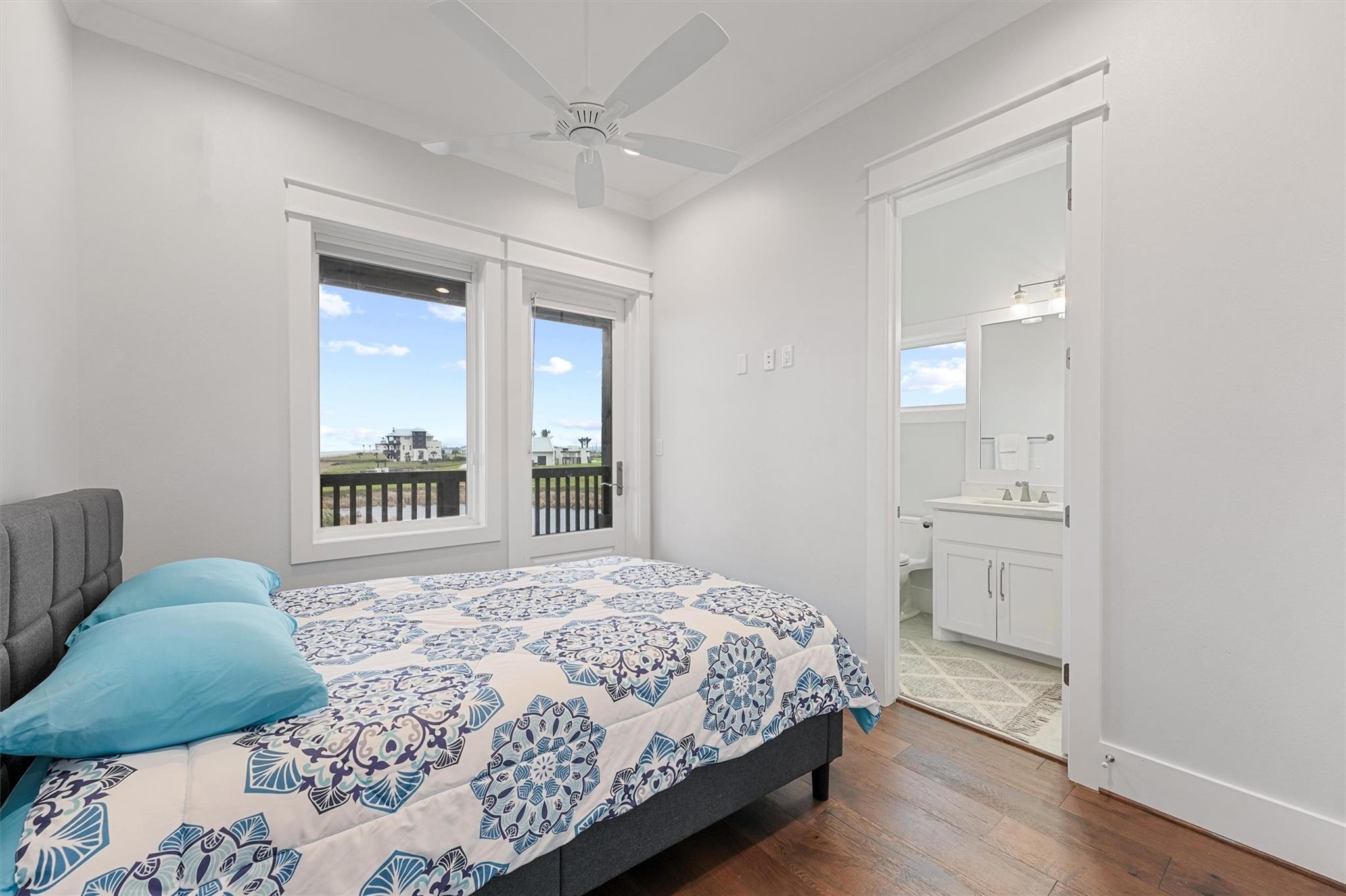 438 Seagrass
