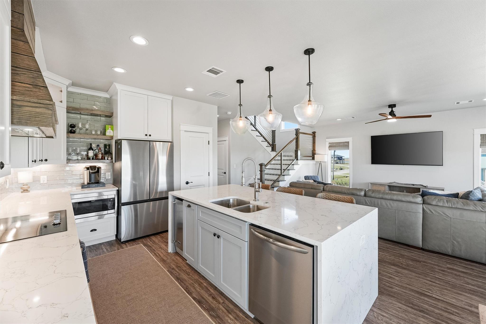 4003 Mitote Drive