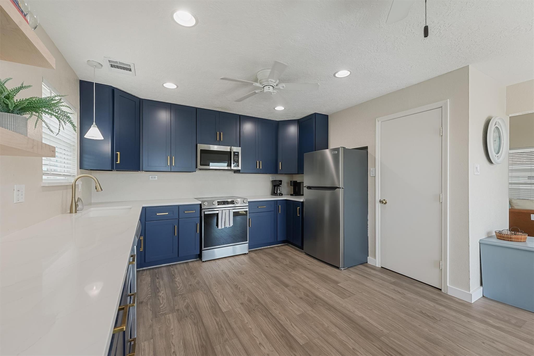 313 Schooner Drive