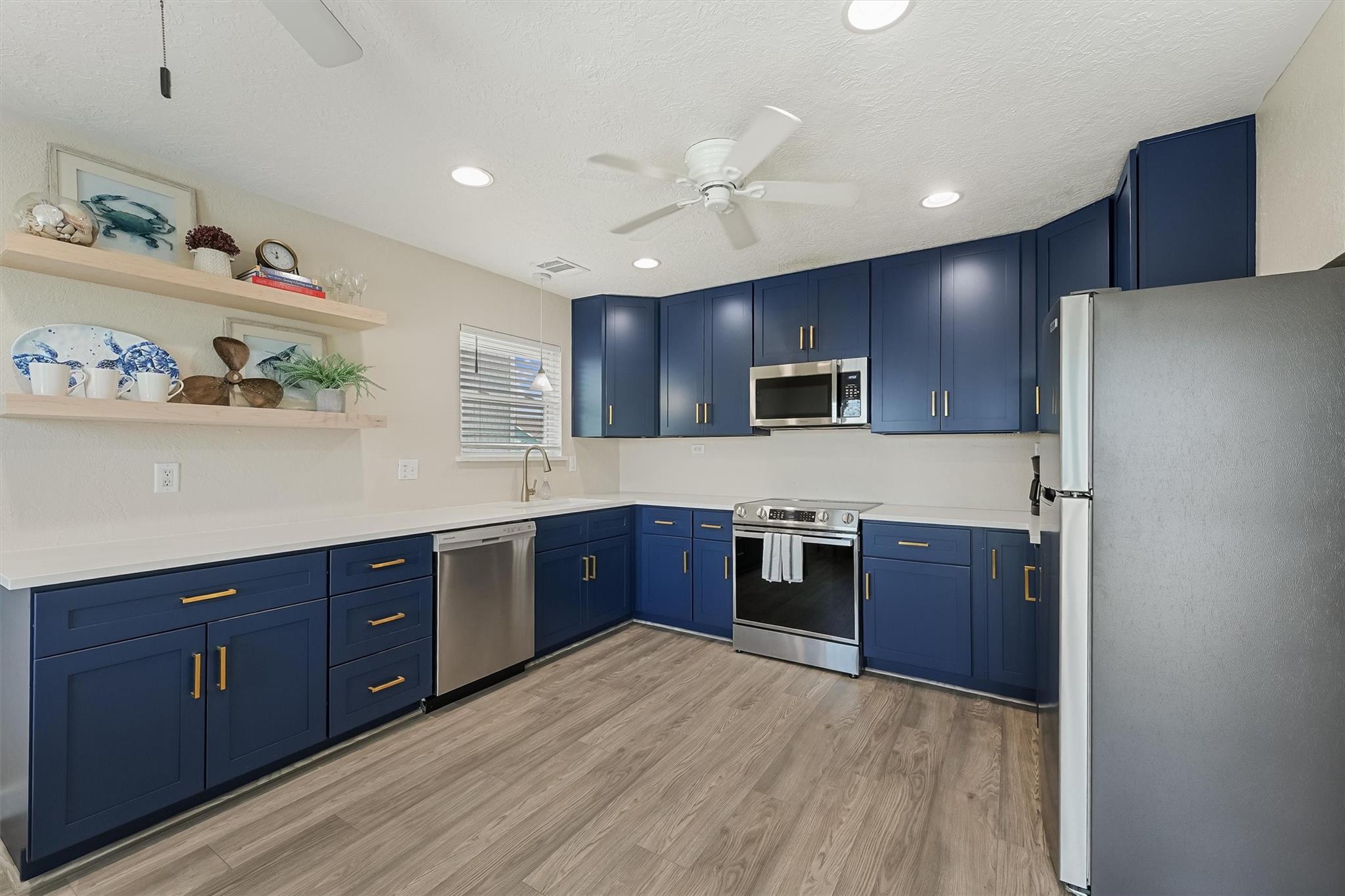 313 Schooner Drive