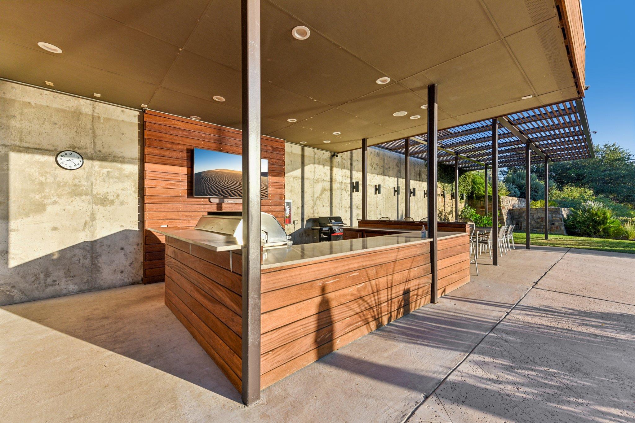 1101 Ivean Pearson RD # E203, Lago Vista Unit: E203