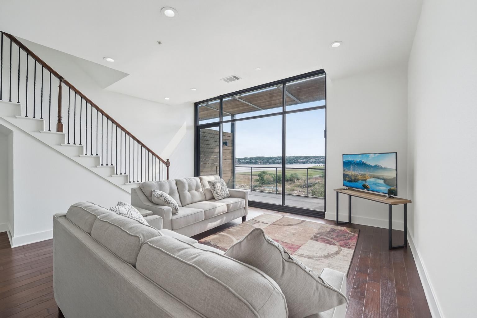 1101 Ivean Pearson RD # E203, Lago Vista Unit: E203