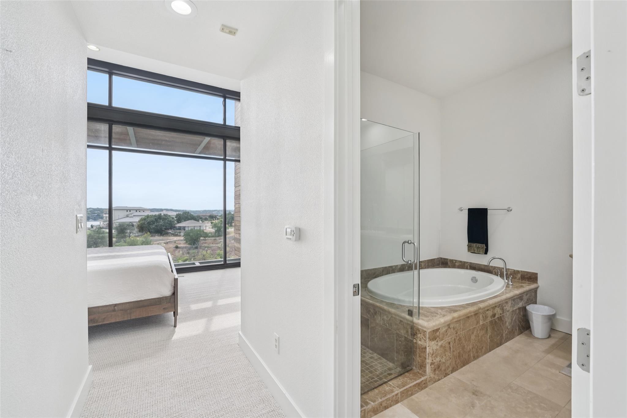 1101 Ivean Pearson RD # E203, Lago Vista Unit: E203