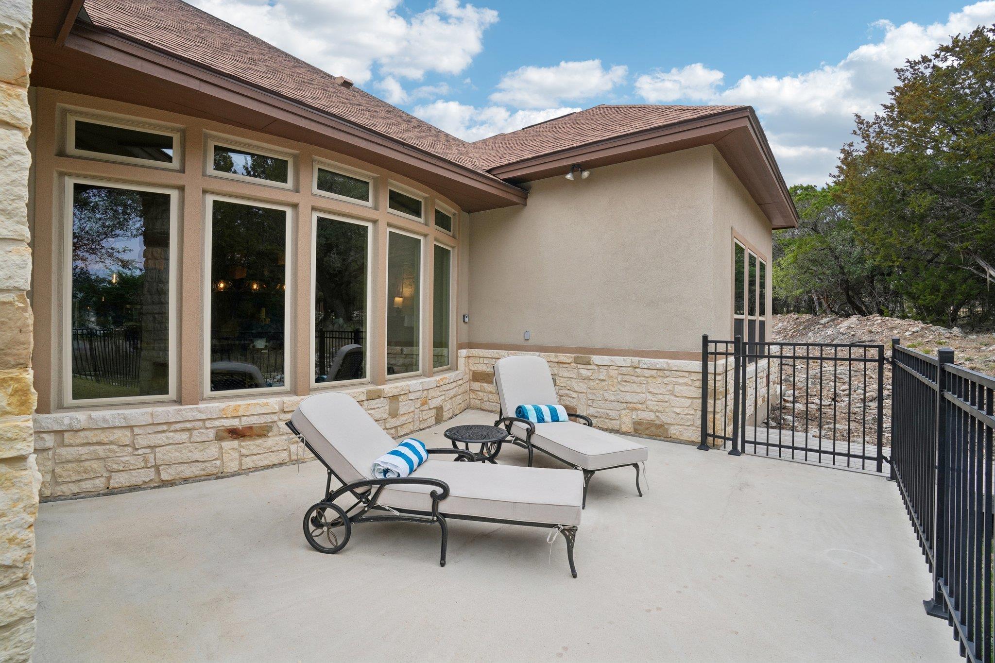 2225 Elm Cedar DR