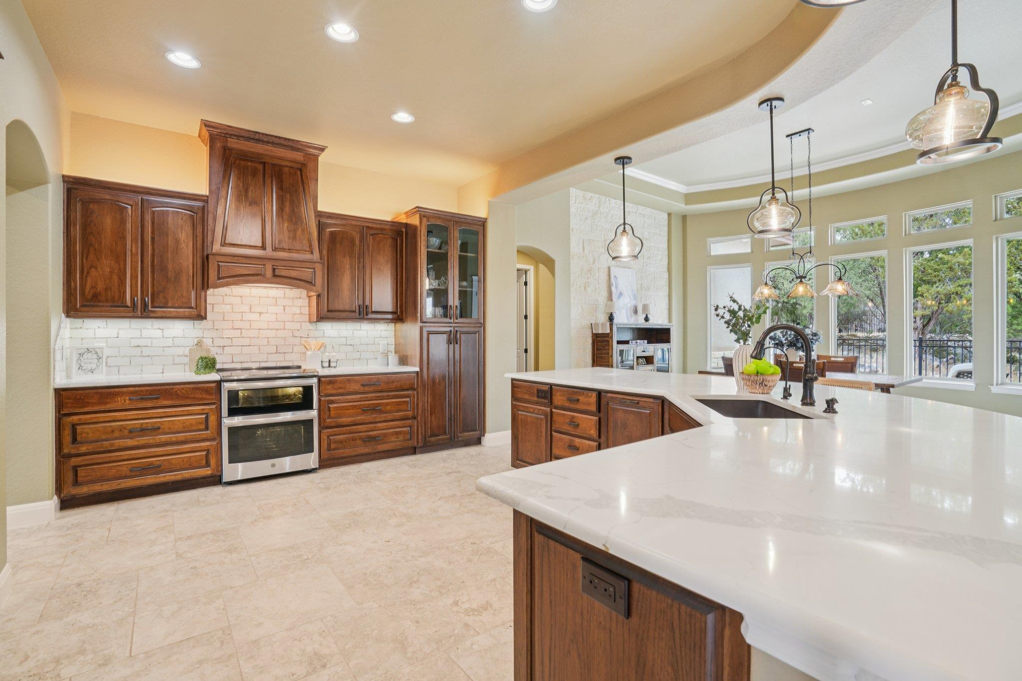 2225 Elm Cedar DR