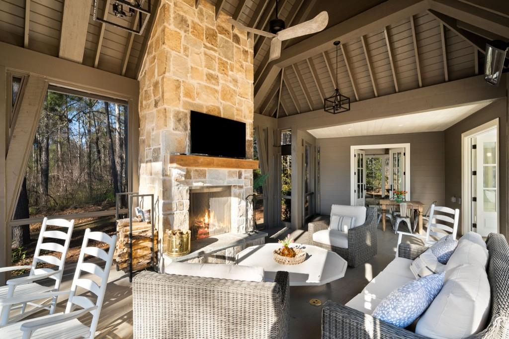 1041 Sword Hilt Road