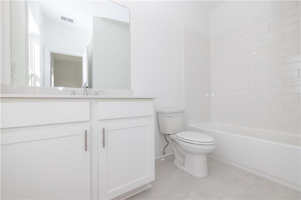 4253 Millcroft Place Unit 198