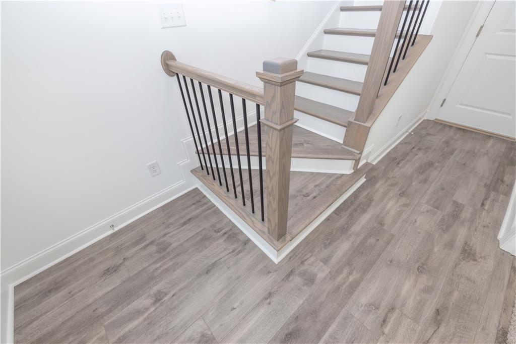 4253 Millcroft Place Unit 198