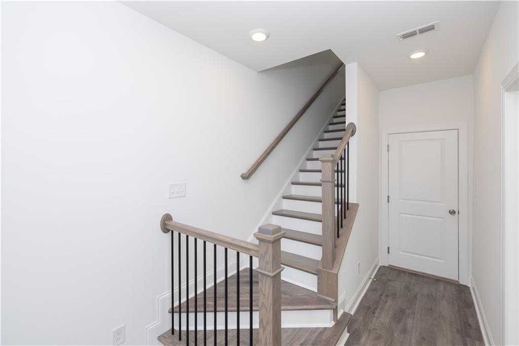 4253 Millcroft Place Unit 198