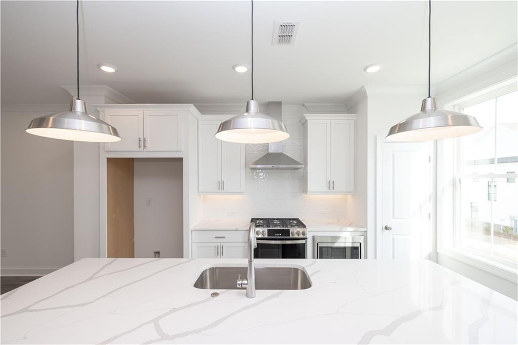 4253 Millcroft Place Unit 198