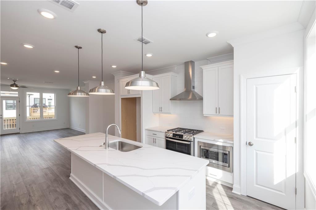 4253 Millcroft Place Unit 198