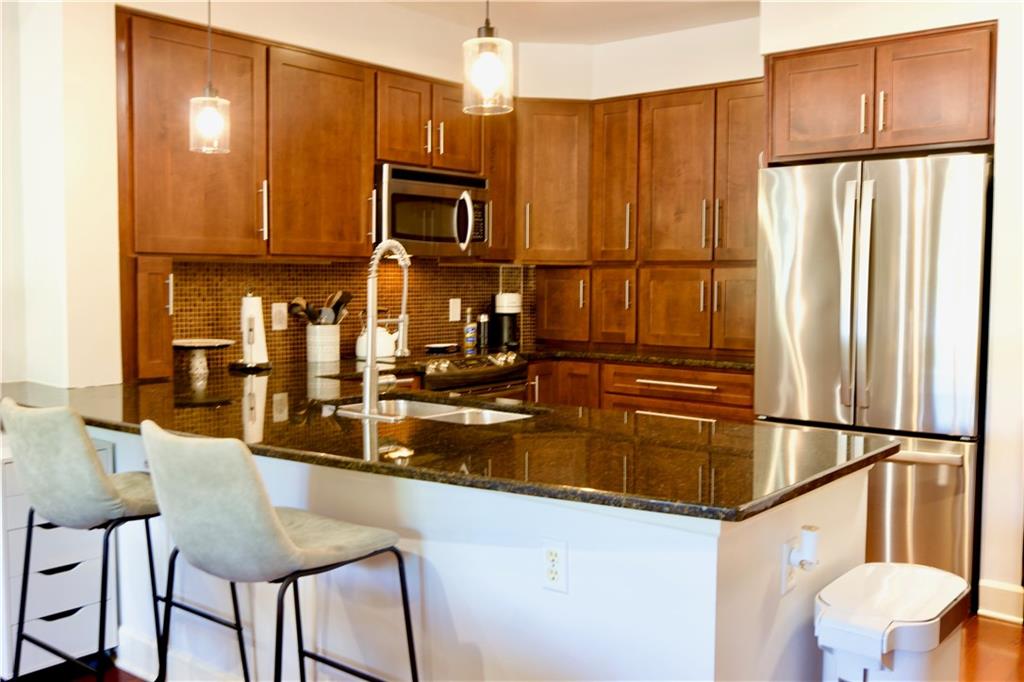 200 River Vista Drive Unit 611