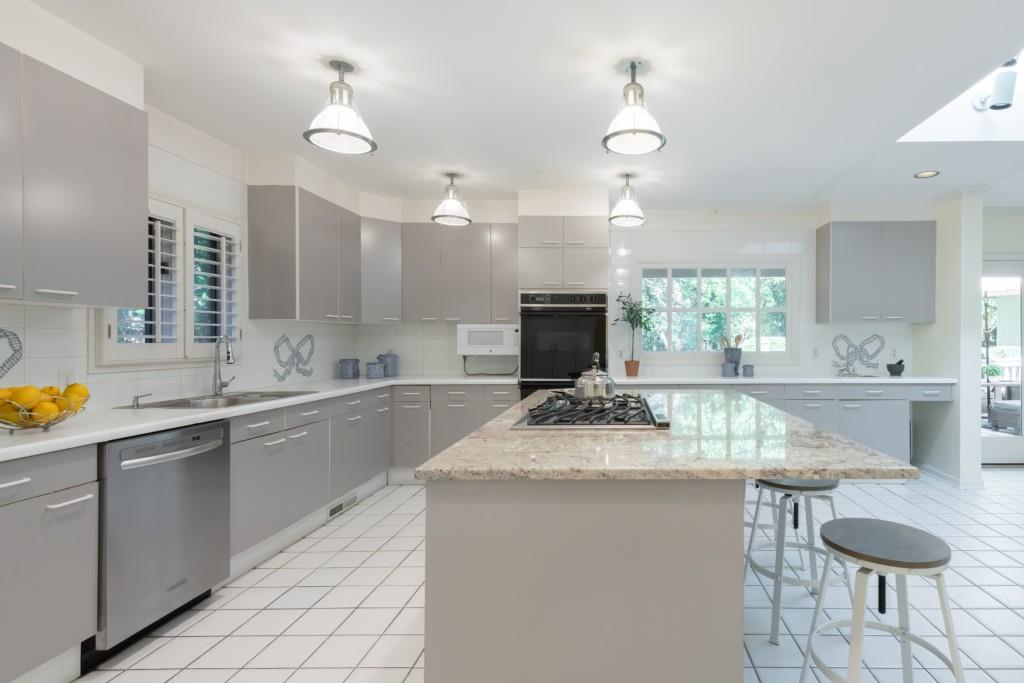 3144 E Wood Valley Road NW