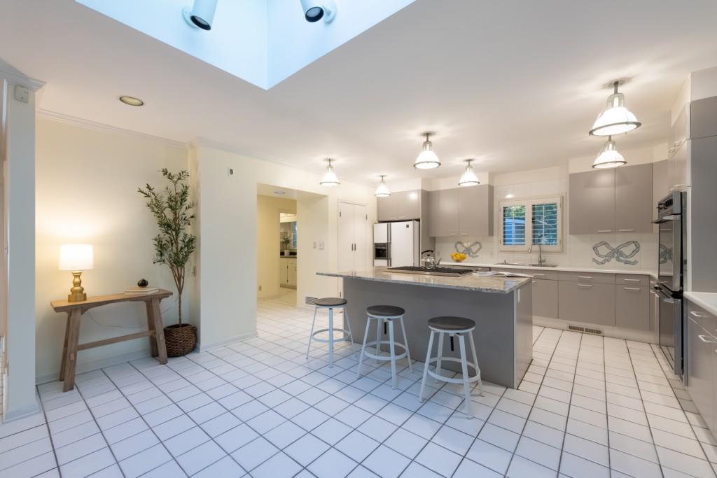 3144 E Wood Valley Road NW