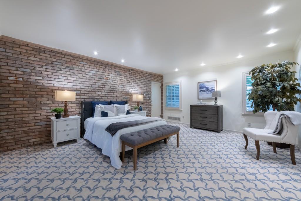 3144 E Wood Valley Road NW