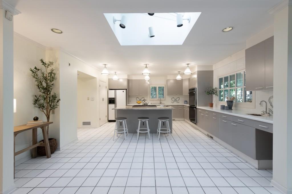 3144 E Wood Valley Road NW