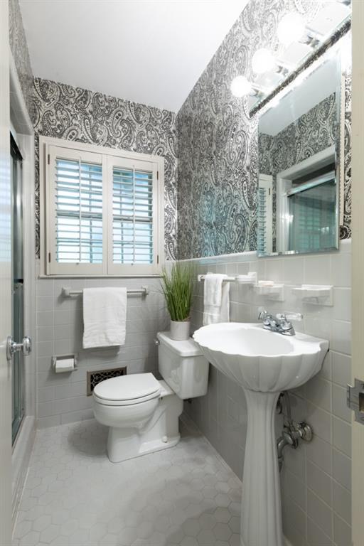 3144 E Wood Valley Road NW