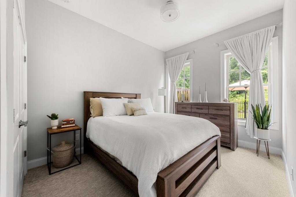 2045 Bellrick Road NW