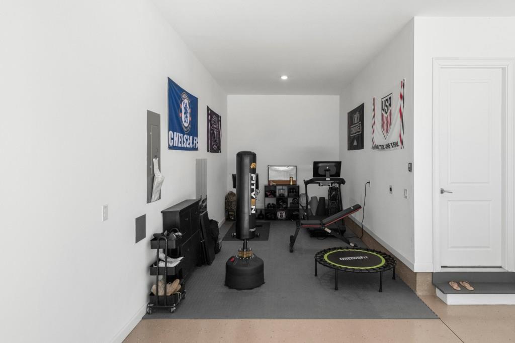 2045 Bellrick Road NW