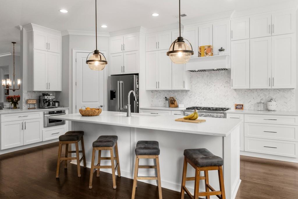 2045 Bellrick Road NW