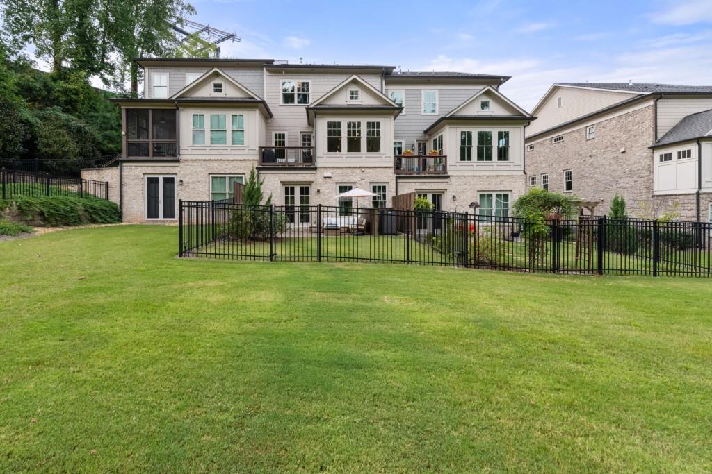 2045 Bellrick Road NW