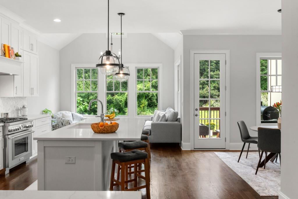 2045 Bellrick Road NW