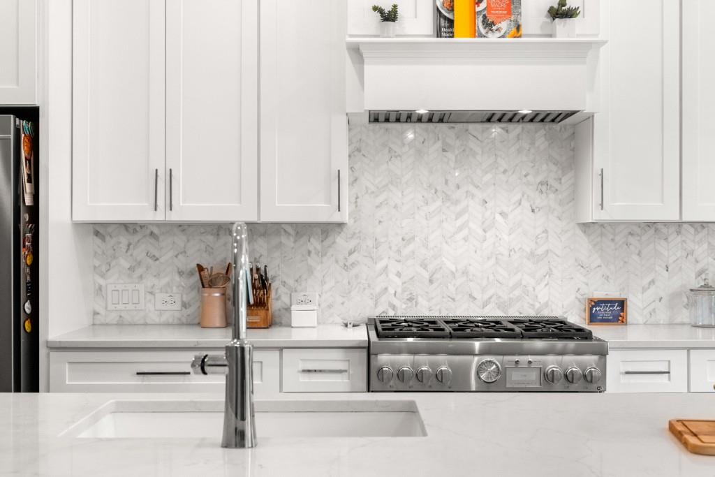 2045 Bellrick Road NW