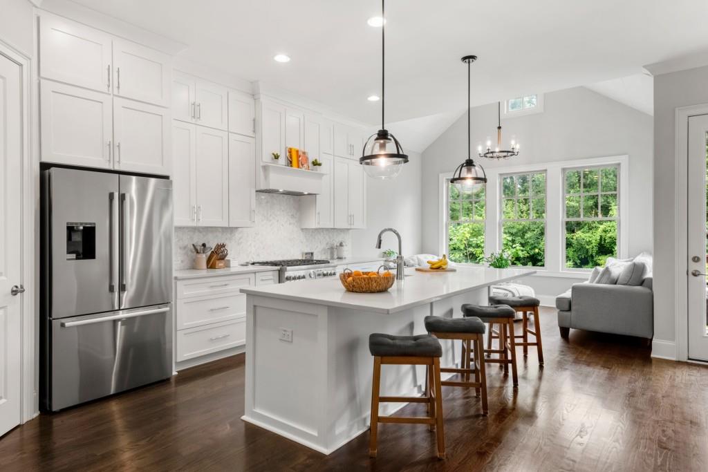 2045 Bellrick Road NW