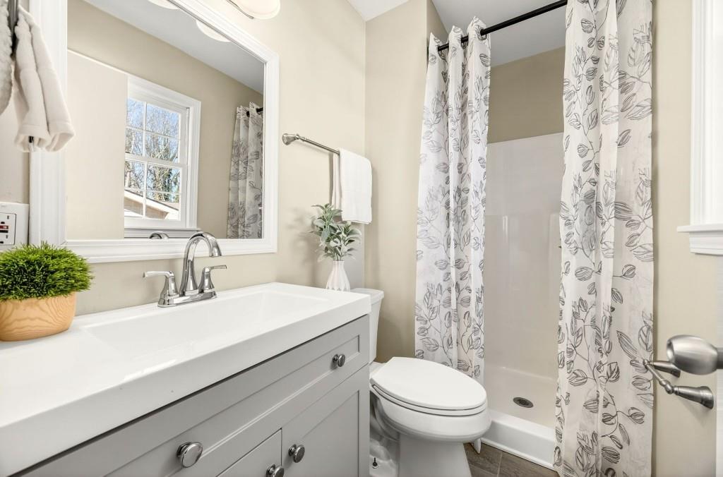 2545 Ridgecrest Drive NW